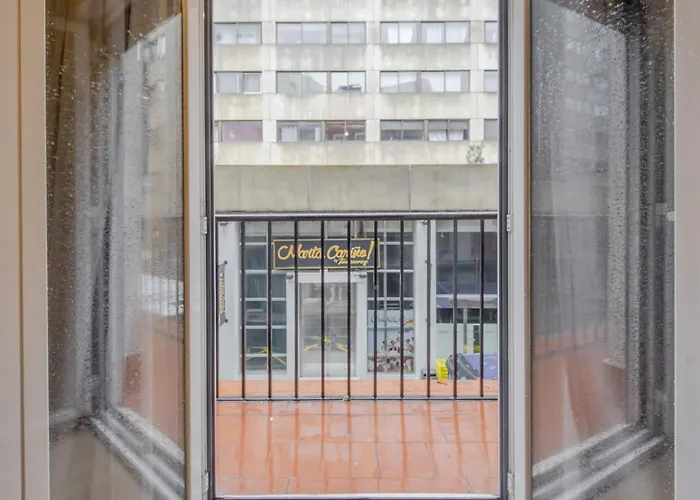 Explora Para 7, Al Pie De Gran Via E2